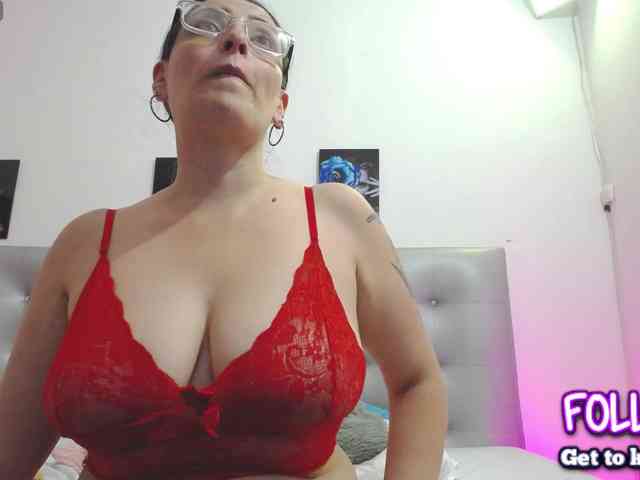 Horny-juliette webcam