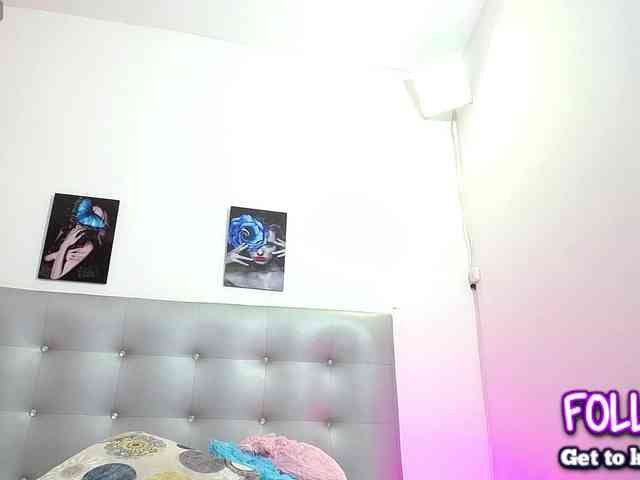 Horny-juliette webcam