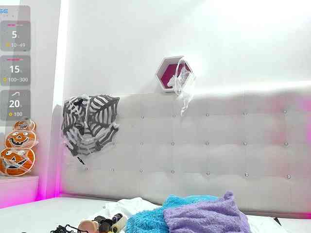 Horny-juliette webcam