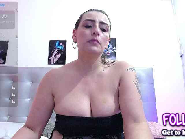 Horny-juliette webcam