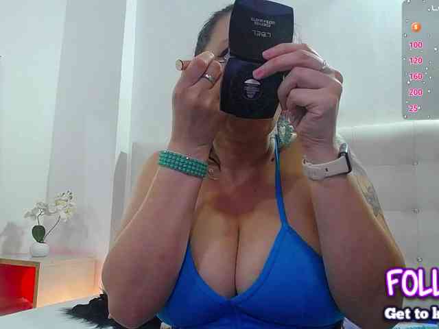 Horny-juliette webcam