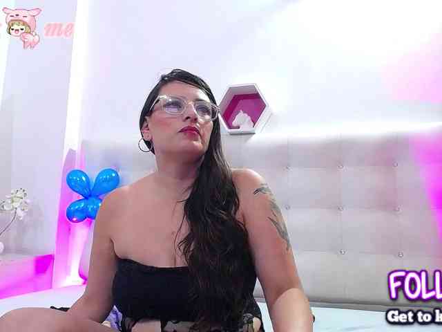 Horny-juliette webcam