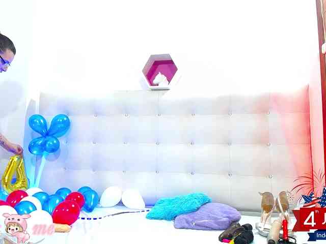 Horny-juliette webcam