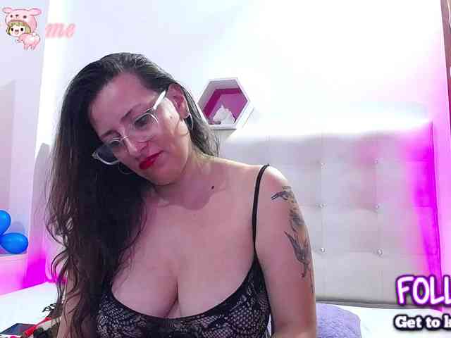 Horny-juliette webcam