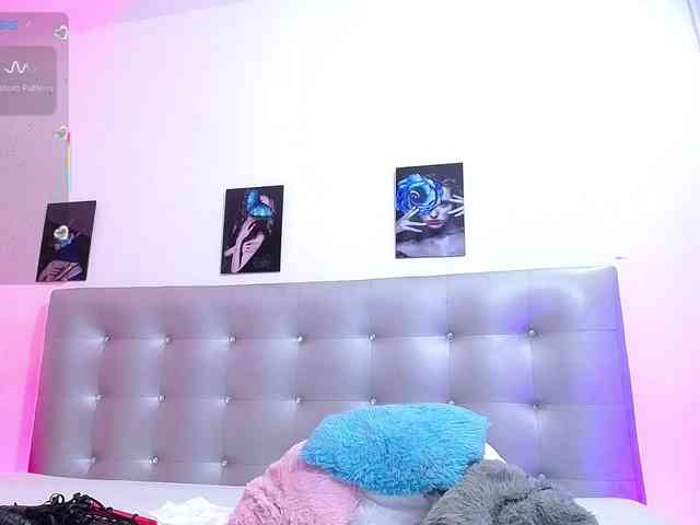 Horny-juliette webcam