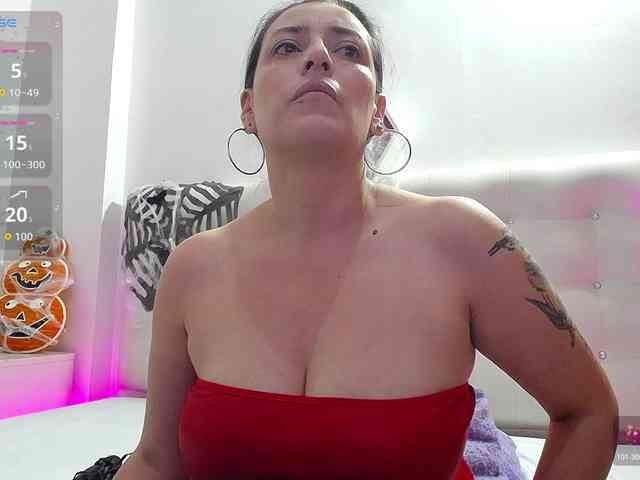 Horny-juliette webcam