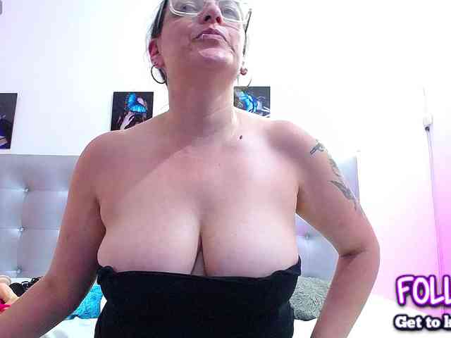 Horny-juliette webcam