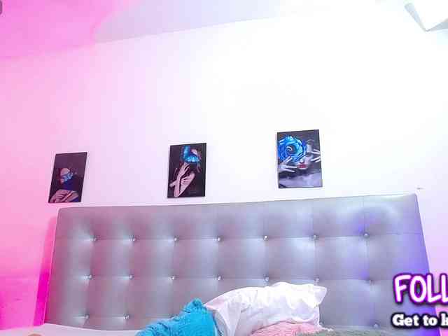 Horny-juliette webcam