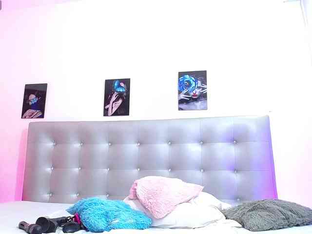 Horny-juliette webcam