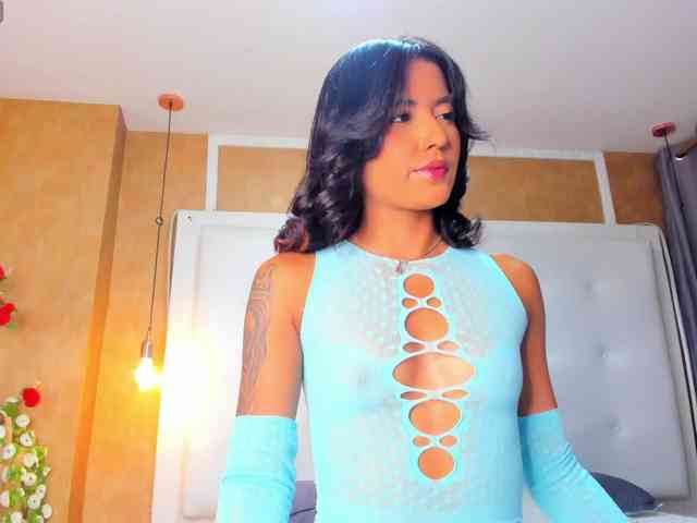 Emiily-Thompson webcam