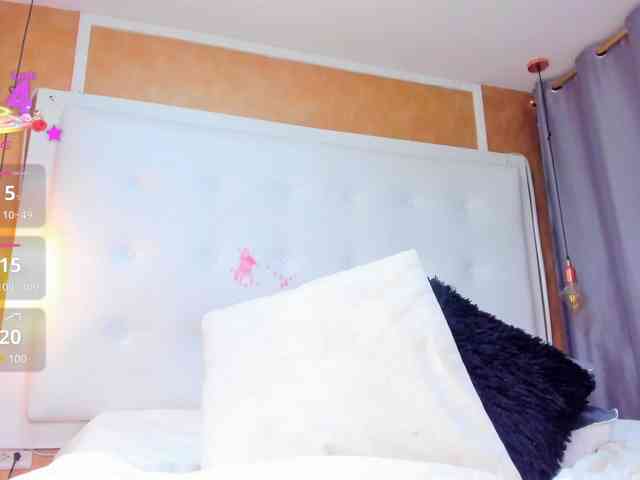 Emiily-Thompson webcam