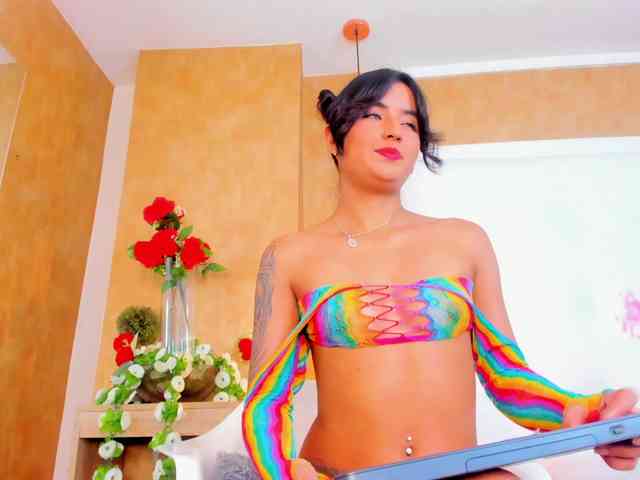 Emiily-Thompson webcam