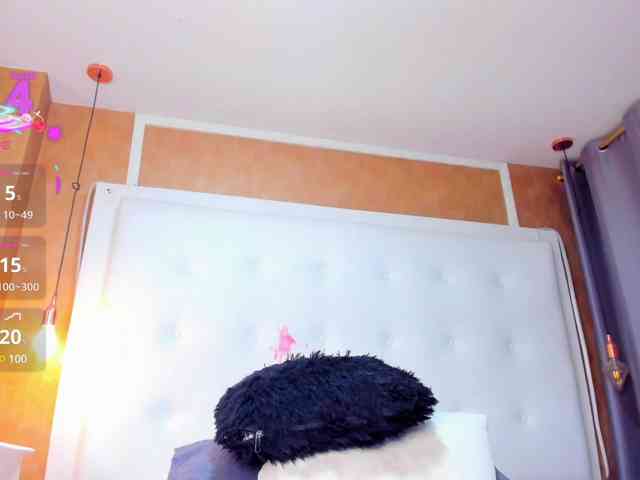 Emiily-Thompson webcam