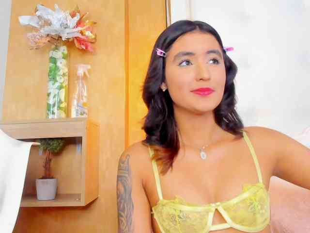 Emiily-Thompson Emiily-Thompson