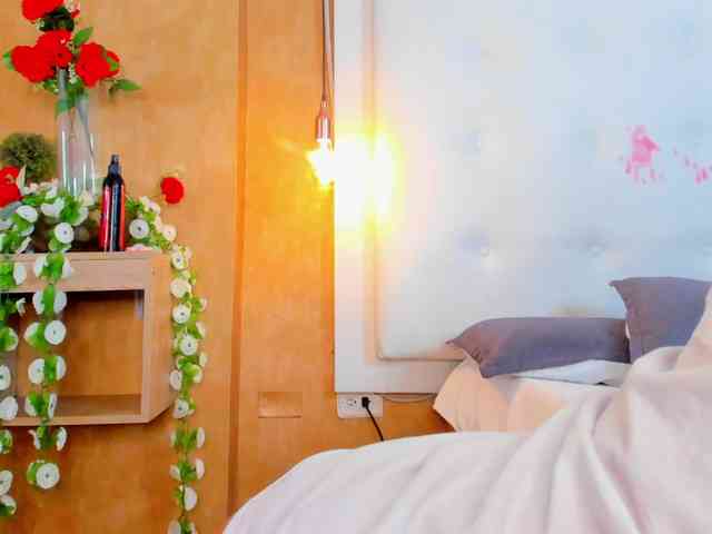 Emiily-Thompson webcam