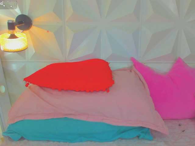 cutelatinaxxx's BongaCams show and profile