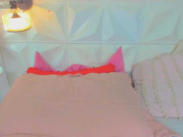 cutelatinaxxx's BongaCams show and profile