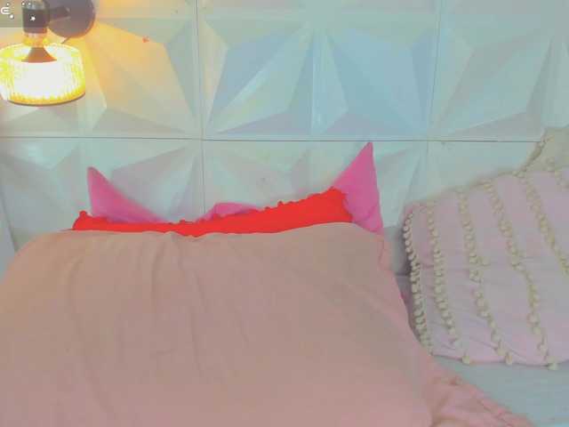 cutelatinaxxx's BongaCams show and profile