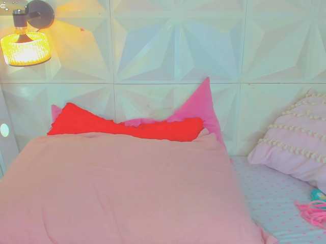 cutelatinaxxx's BongaCams show and profile