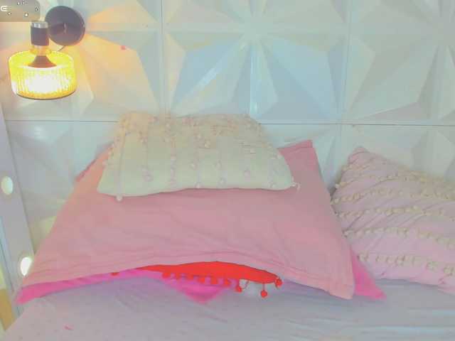 cutelatinaxxx's BongaCams show and profile