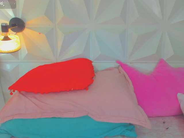 cutelatinaxxx's BongaCams show and profile