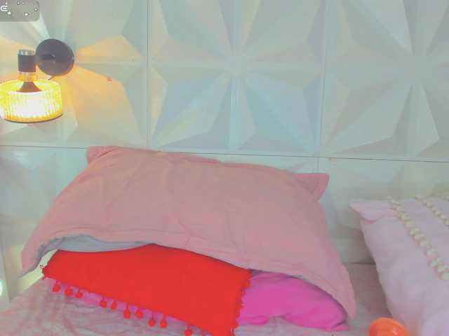 cutelatinaxxx's BongaCams show and profile