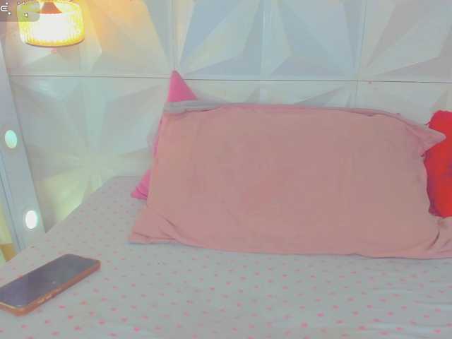 cutelatinaxxx's BongaCams show and profile