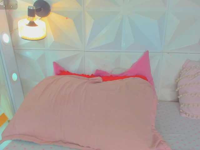cutelatinaxxx's BongaCams show and profile