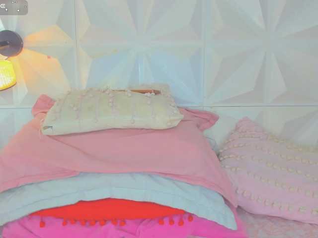 cutelatinaxxx's BongaCams show and profile