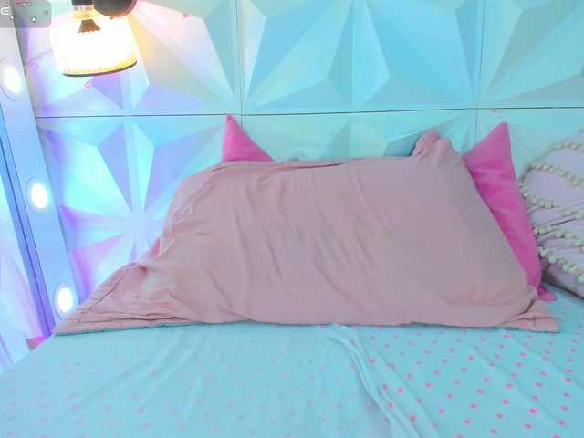 cutelatinaxxx's BongaCams show and profile