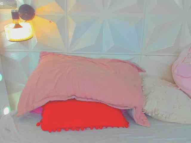 cutelatinaxxx webcam