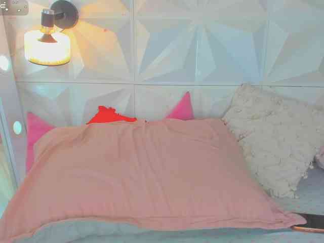 cutelatinaxxx webcam