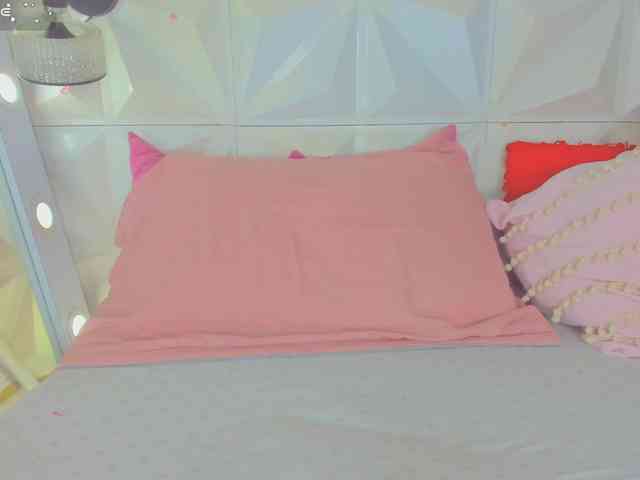 cutelatinaxxx webcam