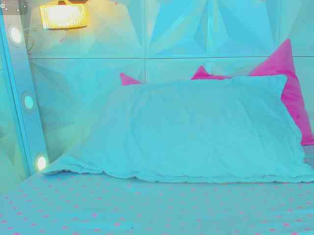 cutelatinaxxx webcam