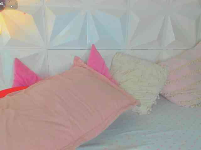 cutelatinaxxx webcam