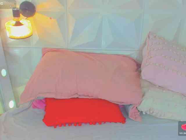 cutelatinaxxx webcam