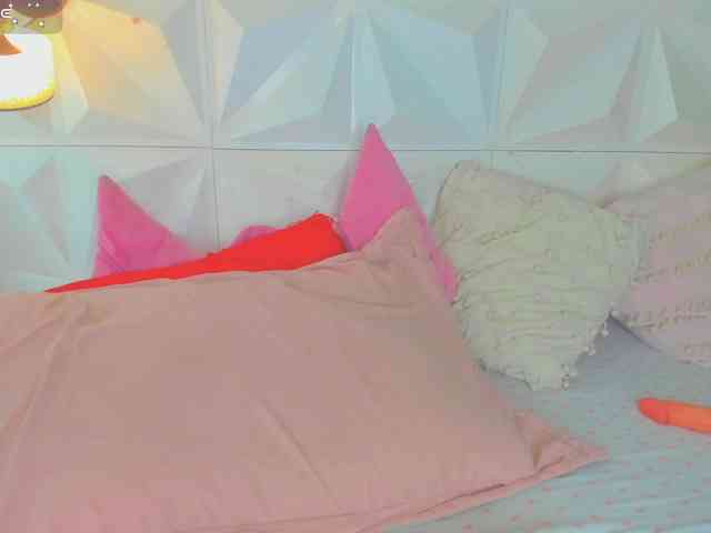 cutelatinaxxx webcam