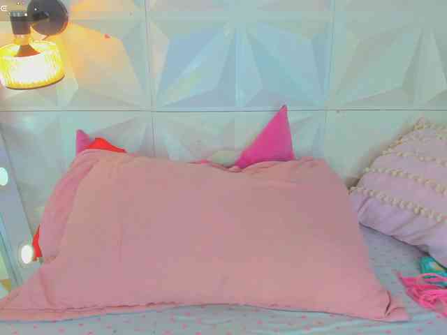 cutelatinaxxx webcam