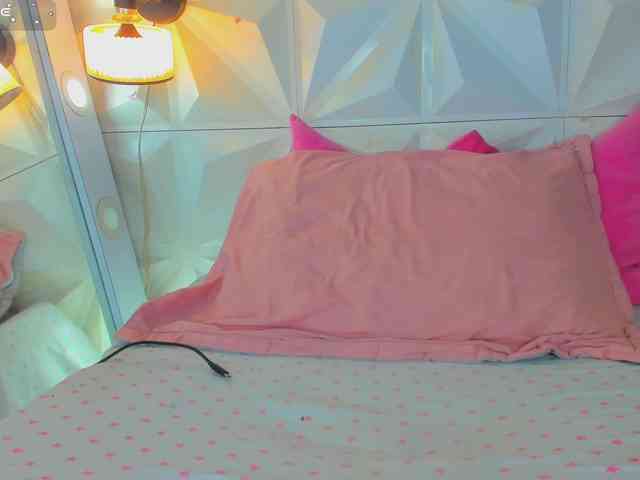 cutelatinaxxx webcam