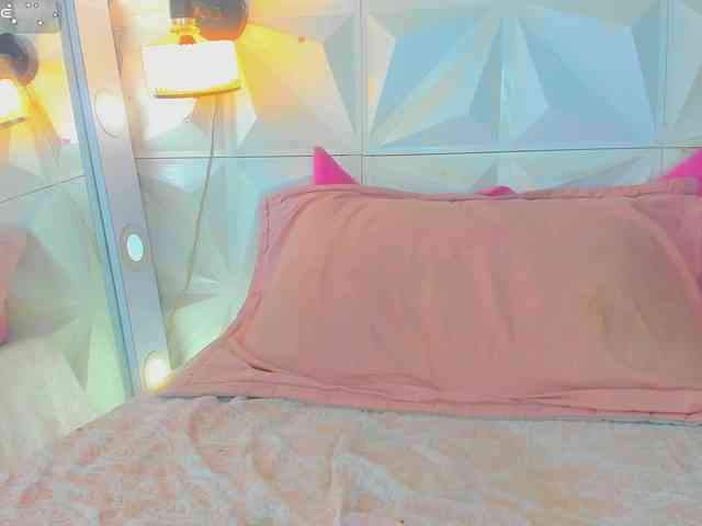 cutelatinaxxx webcam