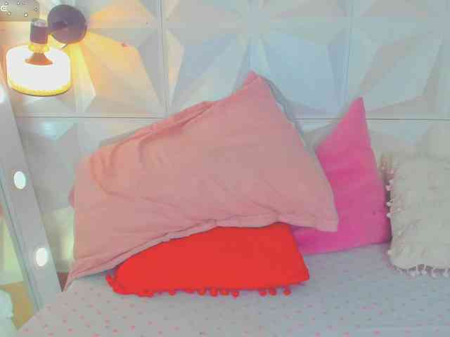 cutelatinaxxx webcam