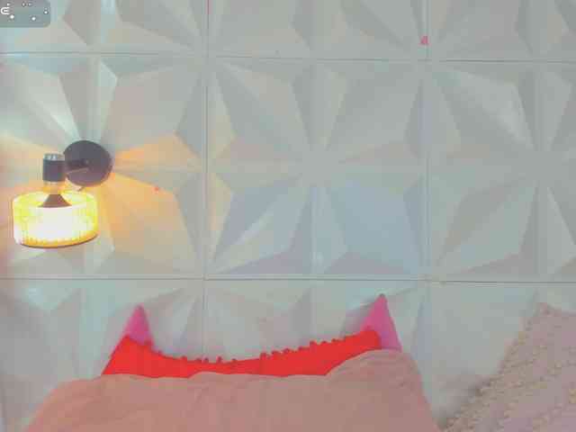 cutelatinaxxx webcam
