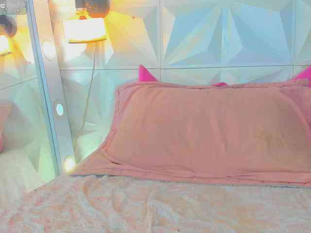 cutelatinaxxx webcam