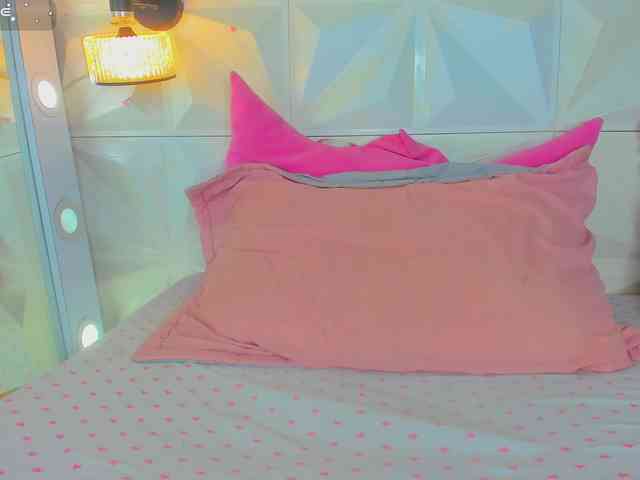 cutelatinaxxx webcam