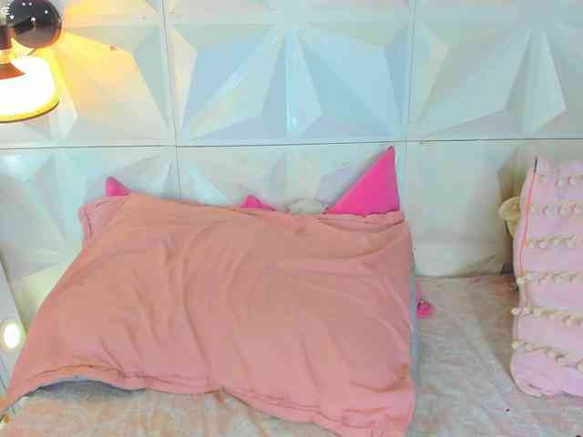 cutelatinaxxx webcam