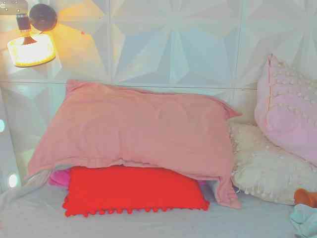 cutelatinaxxx webcam