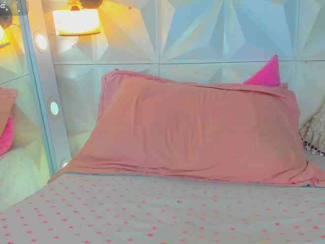 cutelatinaxxx webcam