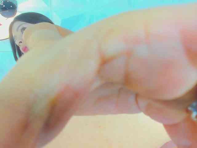 cutelatinaxxx webcam