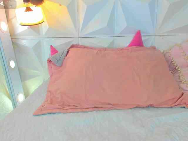 cutelatinaxxx webcam