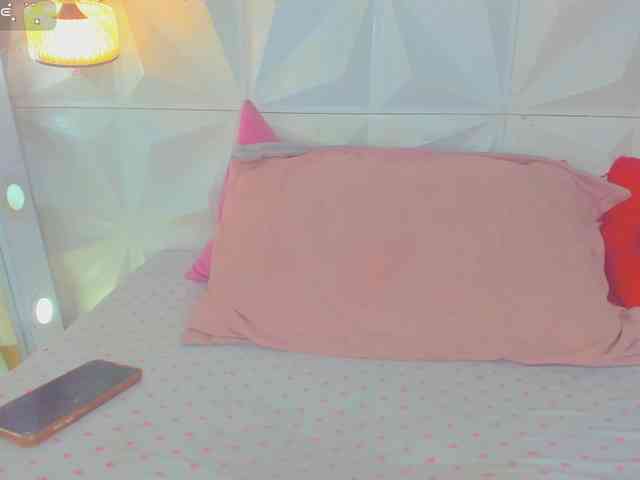 cutelatinaxxx webcam